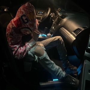 Meet your Posher, Adrian